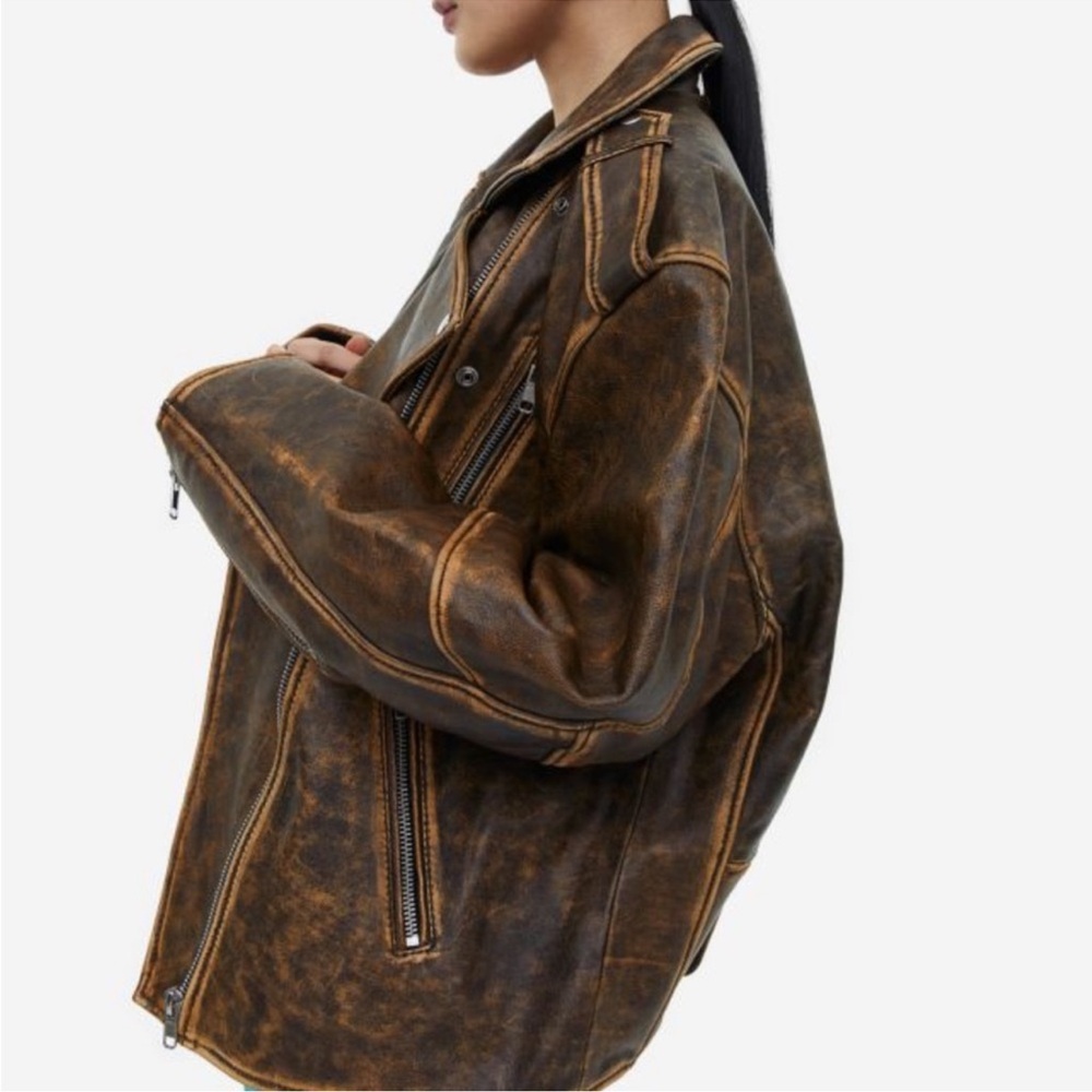 ISO - Picture 4 of 15